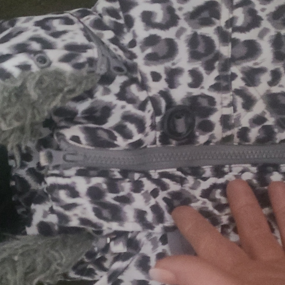 Girls winter Coat - Picture 2 of 4